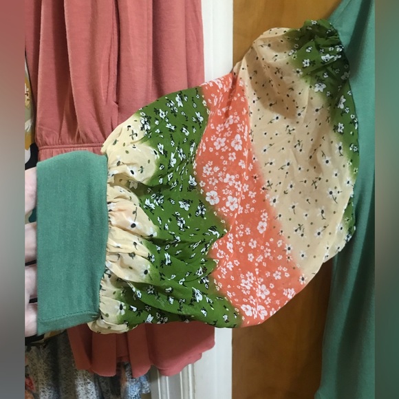 NEW Sage Green Chiffon Print Sleeves Tee 1X EMERALD - Picture 10 of 10